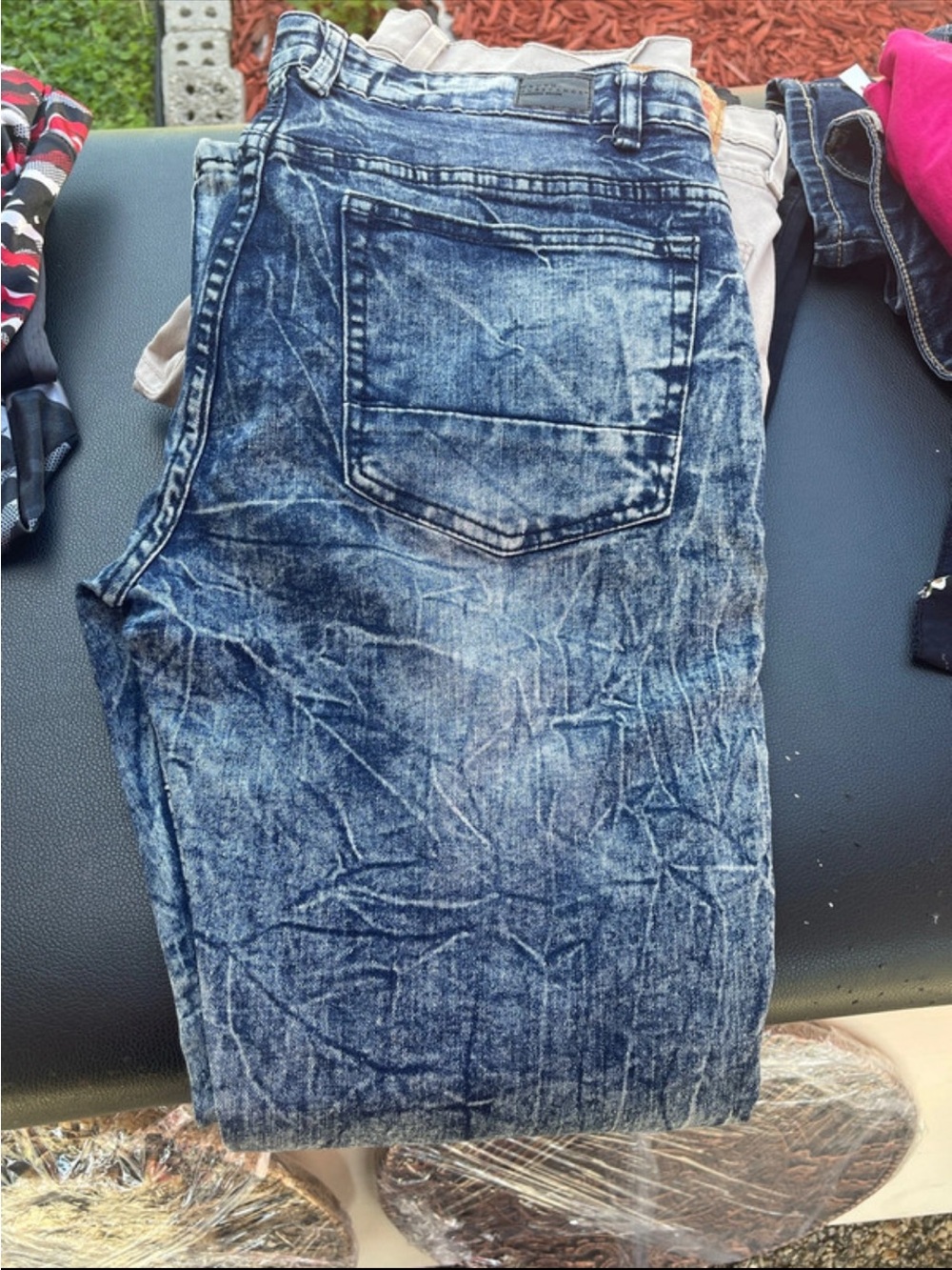Men's Blue Washed Denim Jeans - Classic Casual Style